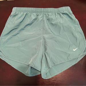 Nike Shorts Youth XL